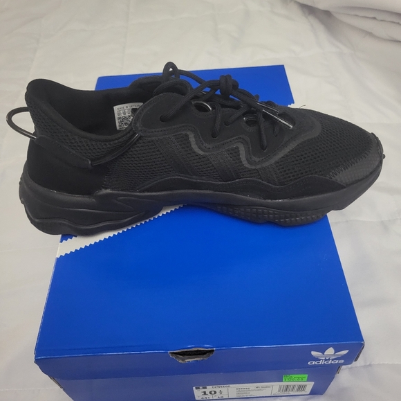 Adidas Ozweego Sneakers - Picture 9 of 12